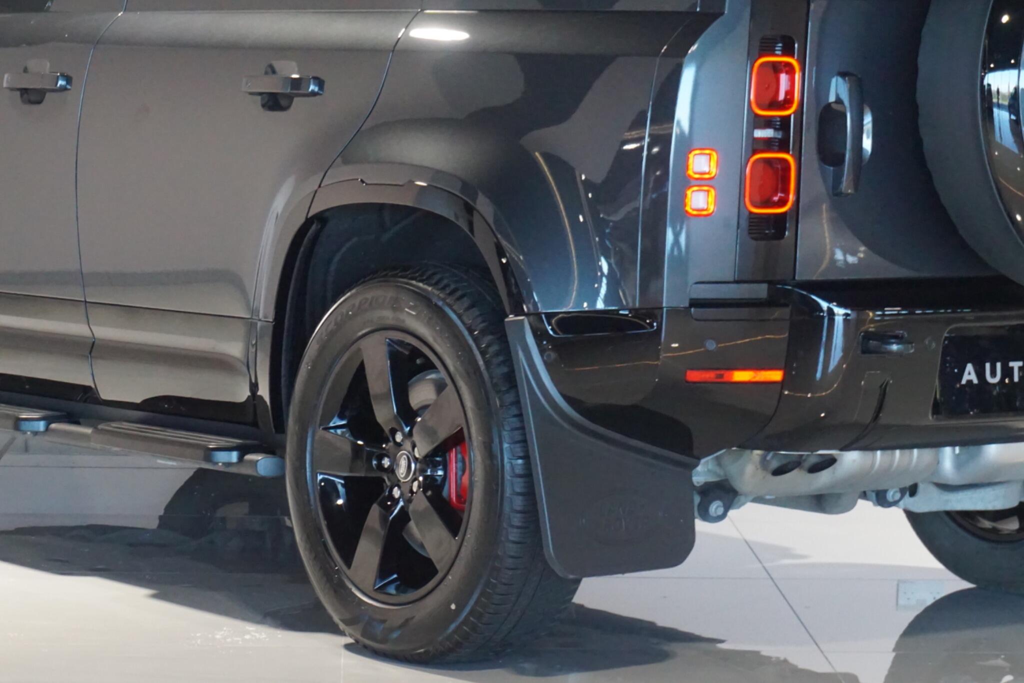 Land Rover Defender 110 3.0 D350 MHEV X-Dynamic HSE Hard Top SUV 5dr Diesel Auto 4WD MWB Euro 6 (s/s) (350 ps)